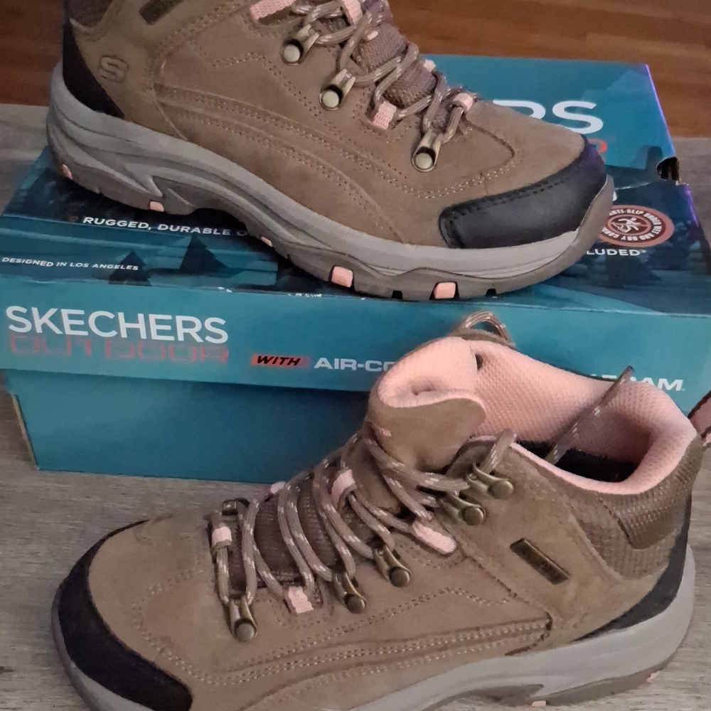 ***SOLD***Skechers Women's Brown and Pink Hiking Boots